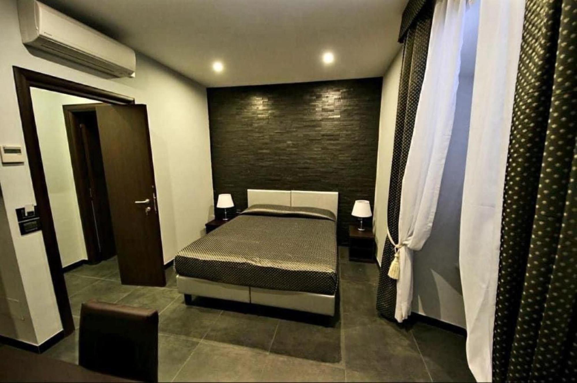 Roma Castle Termini Hotel ภายนอก รูปภาพ