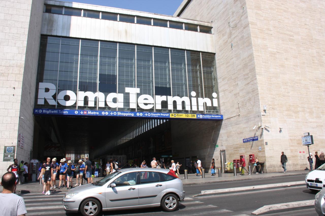 Roma Castle Termini Hotel ภายนอก รูปภาพ