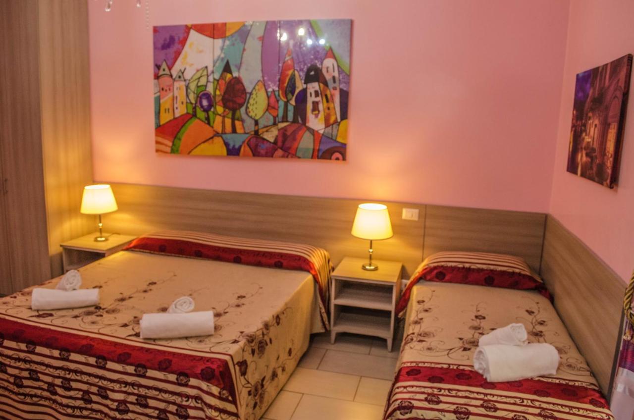 Roma Castle Termini Hotel ภายนอก รูปภาพ